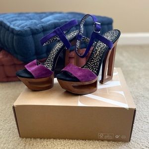 Jessica Simpson platform heels